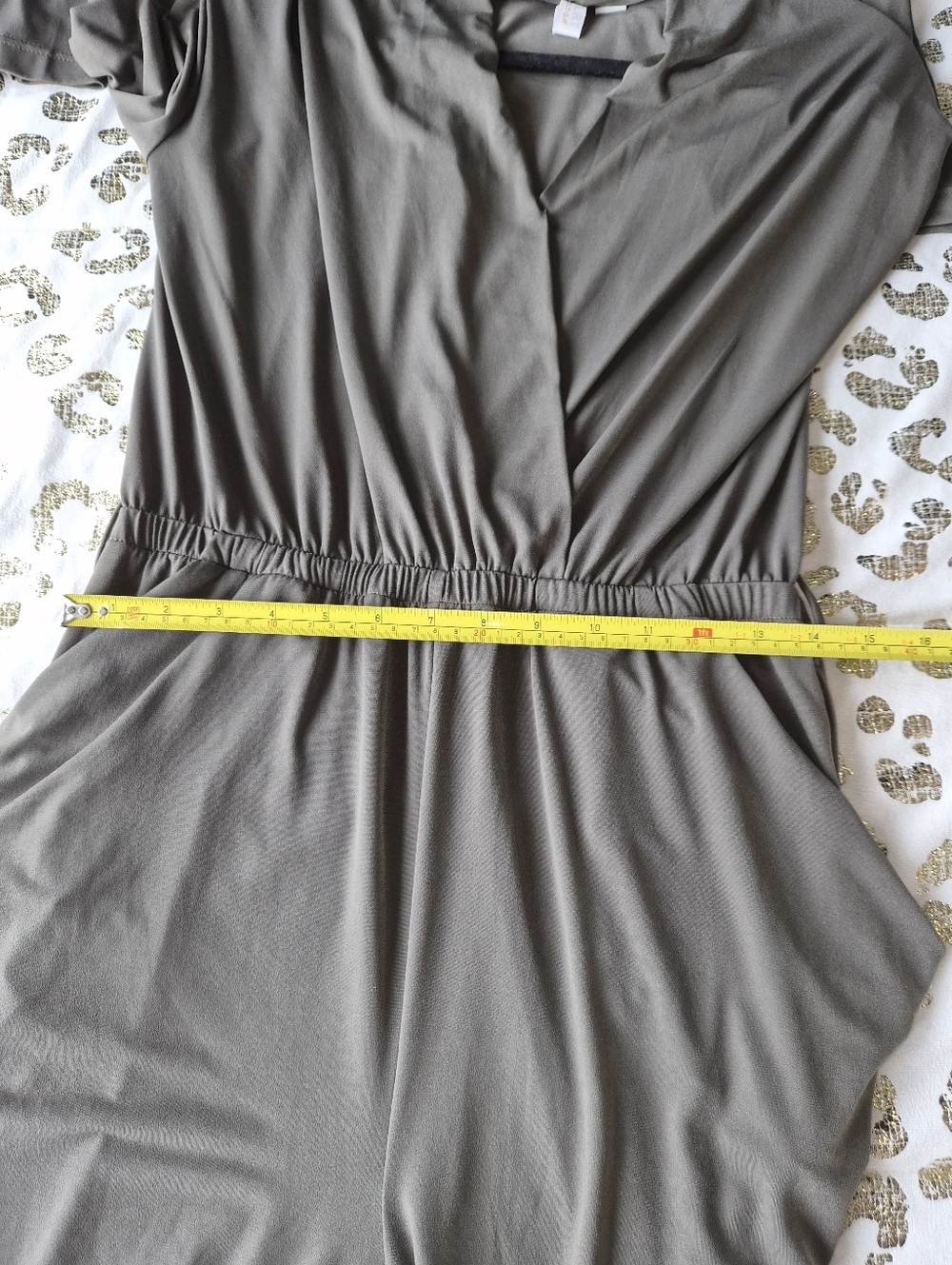 Army Green Jumpsuit 1 Piece Longsleeved Romper Womens Size Small-Medium Like New - Picture 5 of 9
